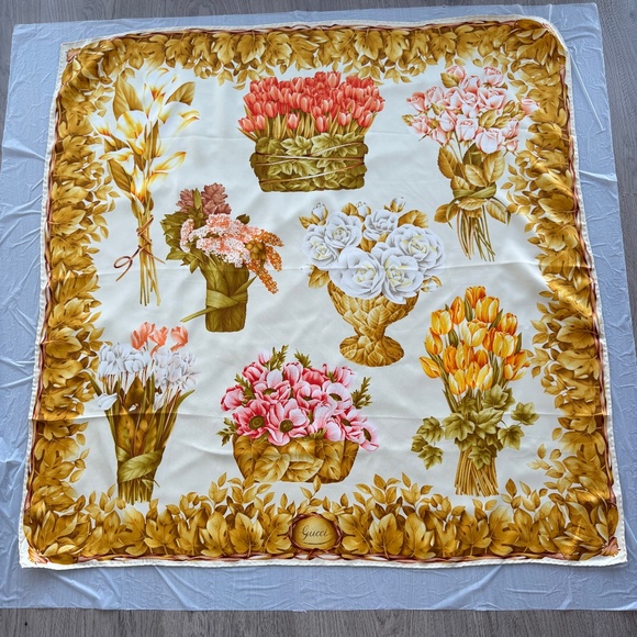 Gucci - Picture 1 of 4